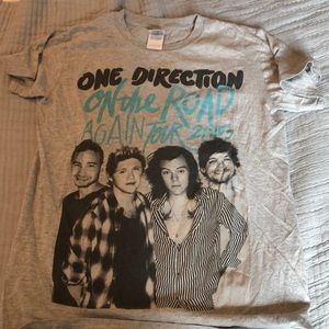 ONE DIRECTION On the Road Again Tour Tee